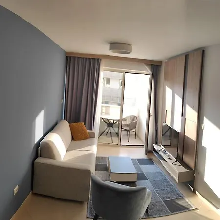 Apartment Garden Palace